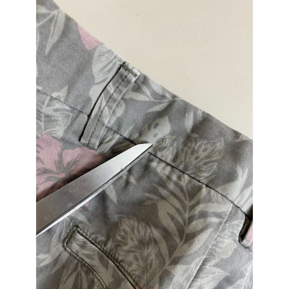 UNIQLO Floral Mens Chino Shorts size XL Hawaiian Vacation Casual Cruise Resort - Picture 8 of 16